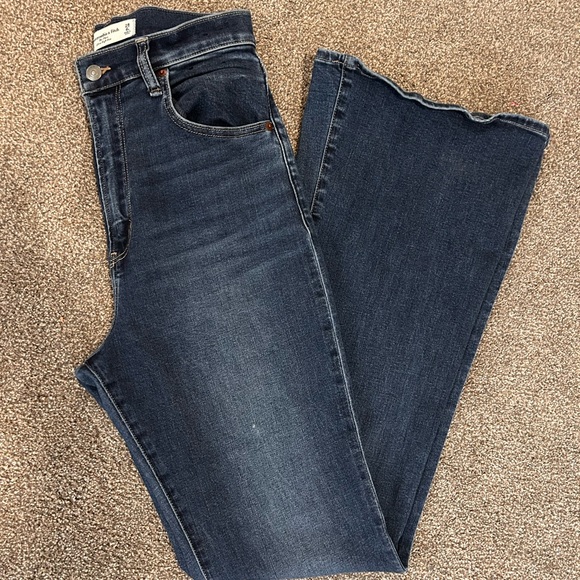 Abercrombie & Fitch Curve Love Dark Blue High Rise Flare Jeans - Picture 6 of 6